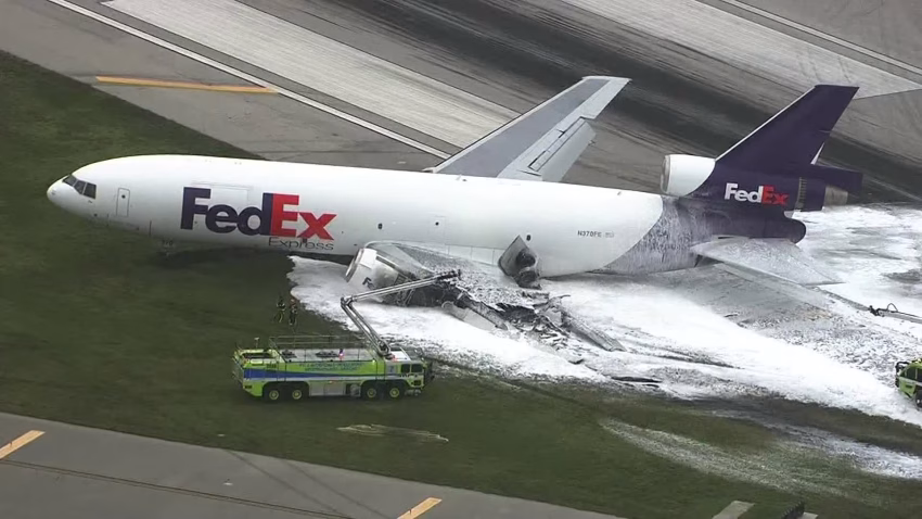 FedEx cargo plane bird strike and engine fire